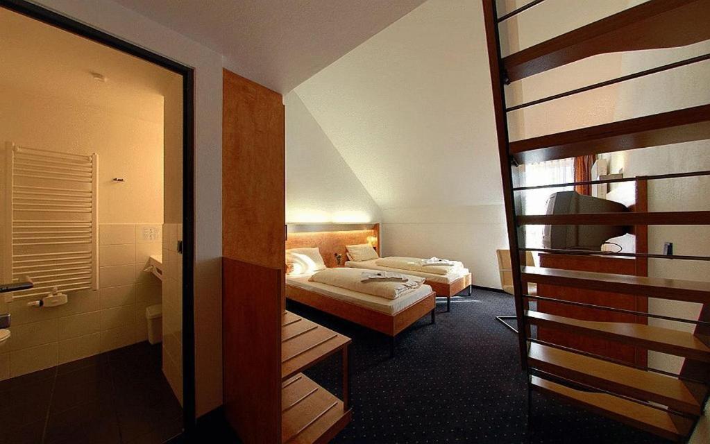Hotel Gasthof Gross Bergkirchen  Extérieur photo