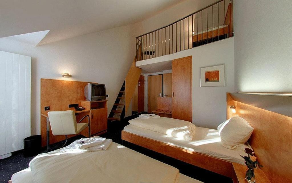 Hotel Gasthof Gross Bergkirchen  Chambre photo