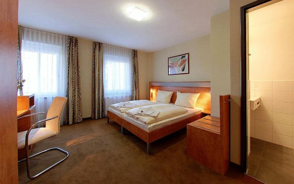 Hotel Gasthof Gross Bergkirchen  Chambre photo
